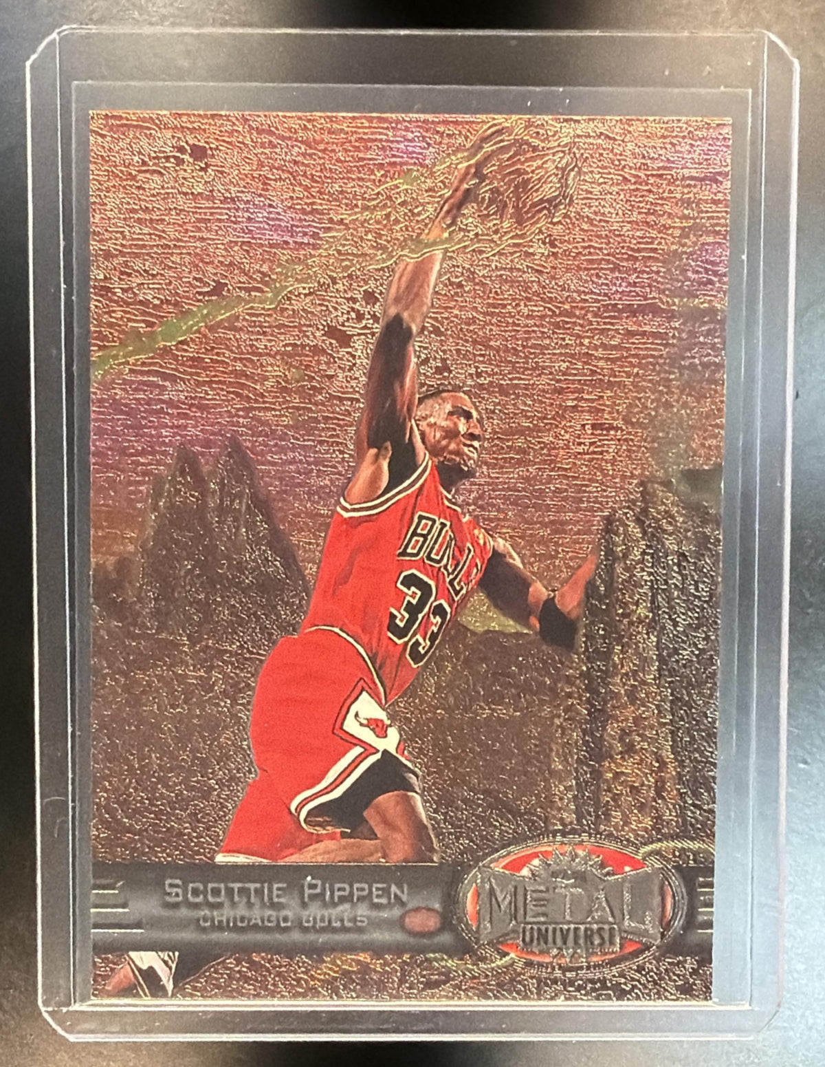 1997-98 Skybox Metal Universe Scottie Pippen #83 Bulls