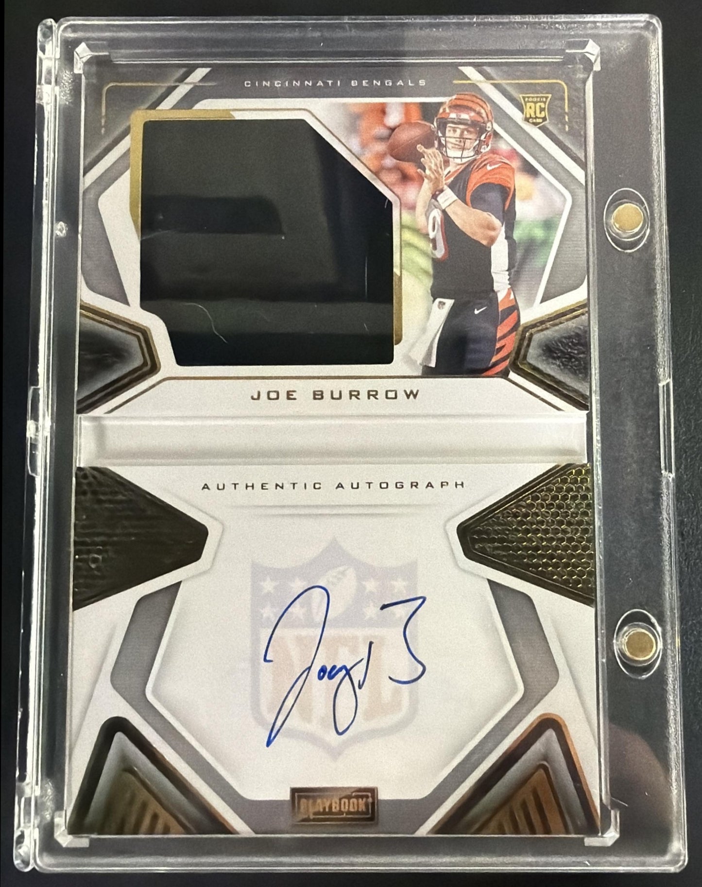 2020 Panini Playbook Joe Burrow #201 Rookie Patch Auto /99